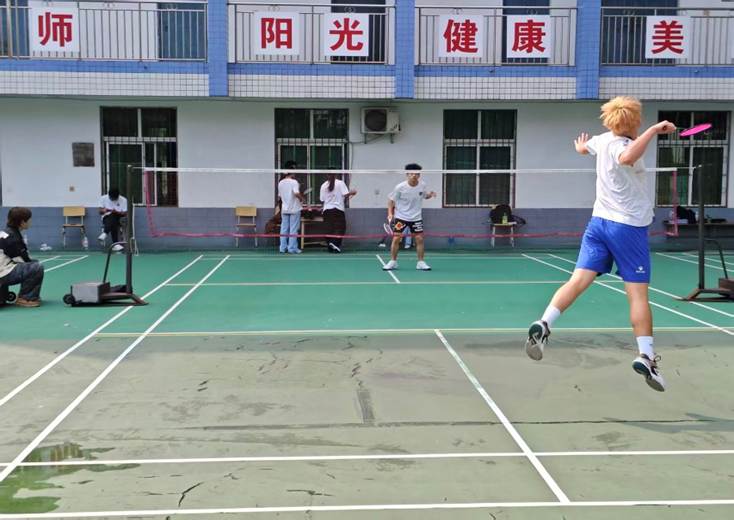 图片包含 运动, 体育, 建筑, 户外AI 生成的内容可能不正确。